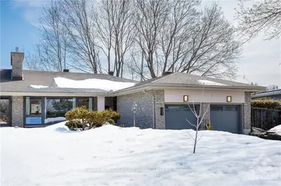2047 CABOT Street, Alta Vista and Area, ON K1H 6J7