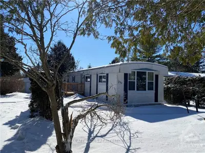 26 SALMON SIDE Road 201, Rideau Lakes, ON K7A 4S5