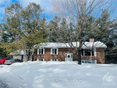 136 Grey Stone Drive, Carp - Huntley Ward, On K0a 1l0