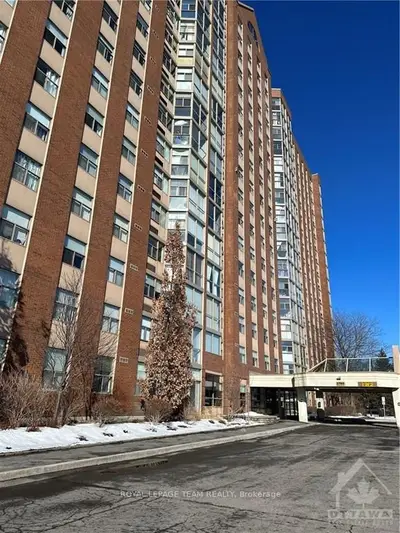 2760 CAROUSEL Circle 1107, Blossom Park - Airport and Area, ON K1T 2N4