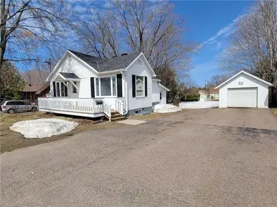 389 Alfred Street, Pembroke, On K8a 3b2