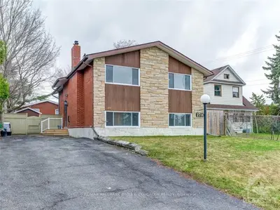2716 Conn Street 1, Britannia - Lincoln Heights And Area, On K2b 7c7