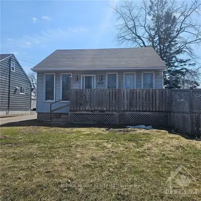 1212 Carling Avenue, Carlington - Central Park, On K1z 7k7