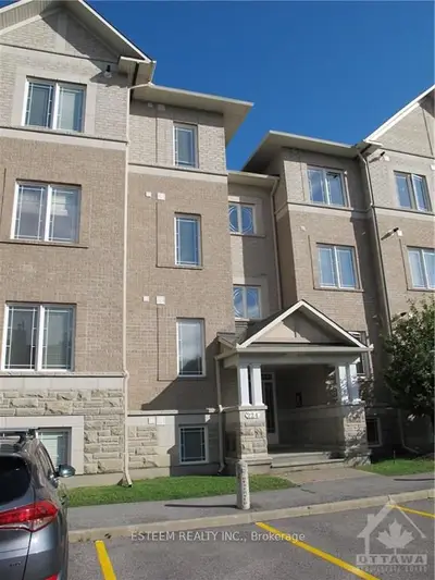224 Paseo 8, South Of Baseline To Knoxdale, On K2g 4n7