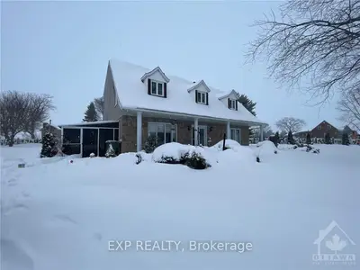 2499 RUE PRINCIPALE Street, Alfred and Plantagenet, ON K0A 3K0