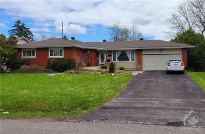 2040 KILLARNEY Drive, McKellar Heights - Glabar Park and Area, ON K2A 1R3