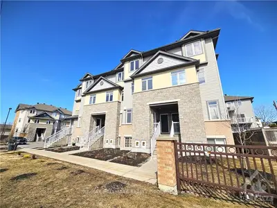 955 Cummings Avenue, Cyrville - Carson Grove - Pineview, On K1j 8s6