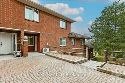 404 STRATAS Court, Kanata, ON K2L 3K6