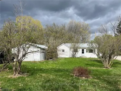 8 Mathew Street, Rideau Lakes, On K0e 1g0