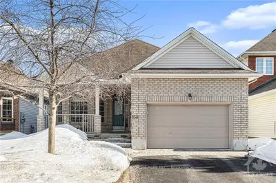859 MARKWICK Crescent, Orleans - Cumberland and Area, ON K4A 4M7