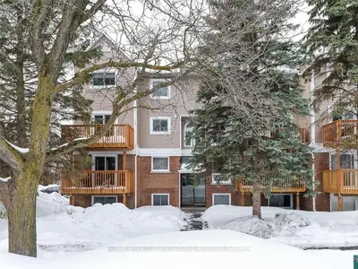 540 FENERTY Court 5, Kanata, ON K2L 3B1
