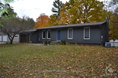 130 MANION Road, Carp - Huntley Ward, ON K0A 1L0