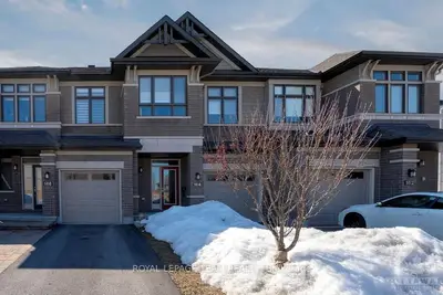 164 LARIMAR Circle, Blossom Park - Airport and Area, ON K1X 0B6