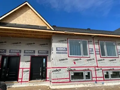 30 Mcnamara Street, Petawawa, On K8h 0c4