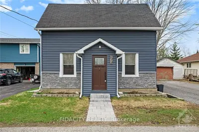 77 FORTUNE Street, Stittsville - Munster - Richmond, ON K0A 2Z0