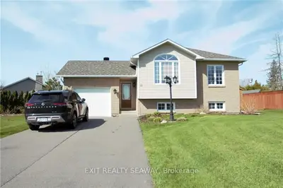 13 MOSS Drive, South Stormont, ON K0C 1P0