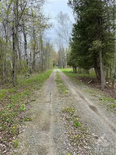 1652 COUNTY Road 20, North Grenville, ON K0G 1T0