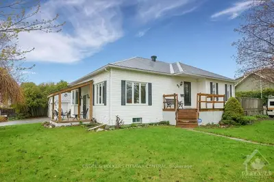 95 RITA Avenue, Meadowlands - Crestview and Area, ON K2G 2G9