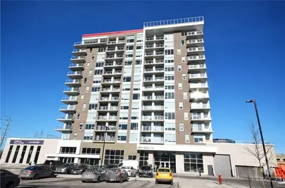 2944 BASELINE Street 402, South of Baseline to Knoxdale, ON K2H 7T3