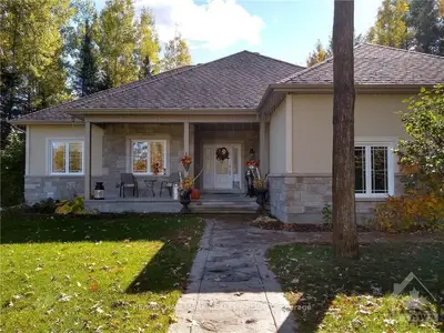 301 CHRISTOPHER VERDON Street A, Clarence-Rockland, ON K4K 1K7