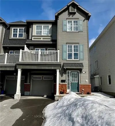 323 SWEETFERN Crescent, Orleans - Cumberland and Area, ON K4A 1A5