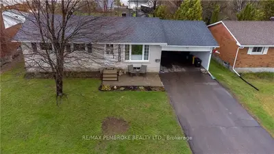 17 HILDA Street, Petawawa, ON K8H 1T7