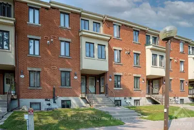 18 CRISPIN, Manor Park - Cardinal Glen and Area, ON K1K 2T8
