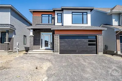 609 MOONFLOWER Crescent, Blossom Park - Airport and Area, ON K1T 0X8