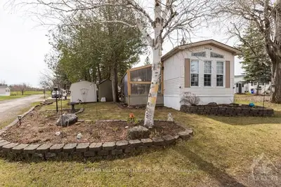 8 KELLY SAND, Stittsville - Munster - Richmond, ON K0A 1B0
