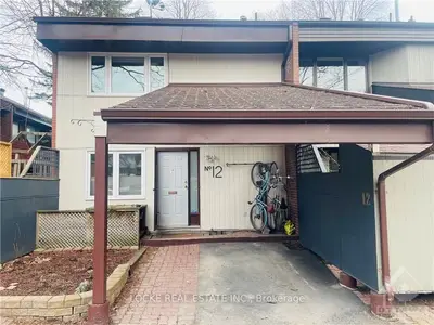 110 WALNUT Court 12, West Centre Town, ON K1R 7W2