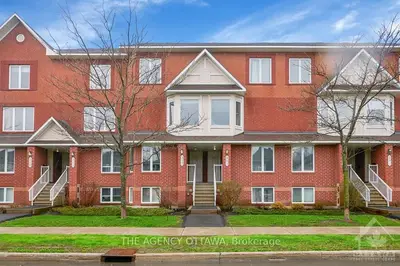 379 AQUAVIEW Drive, Orleans - Cumberland and Area, ON K4A 5E4