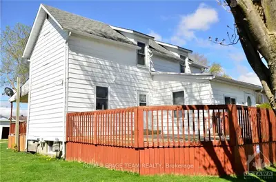 36 BAY Street, South Dundas, ON K0E 1K0