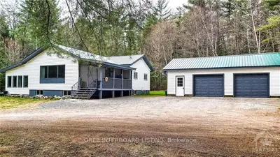 19454 41, Addington Highlands, ON K0H 1K0