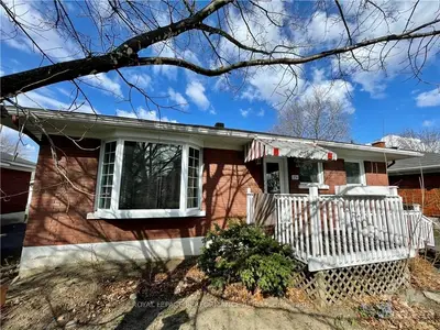 2034 ARCH Street B, Elmvale Acres and Area, ON K1G 2H1