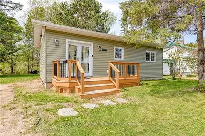 550 HAMILTON Street W, Laurentian Valley, ON K8A 6N6