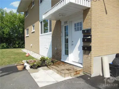 390 TILLBURY Avenue 2, Carlingwood - Westboro and Area, ON K2A 0Y2