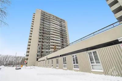 158C MCARTHUR Avenue 502, Vanier and Kingsview Park, ON K1L 8E7