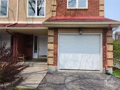 1876 SUMMERFIELDS Crescent, Orleans - Convent Glen and Area, ON K1C 7B7