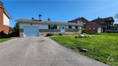 1670 ST BARBARA Street, Blossom Park - Airport and Area, ON K1T 1L9