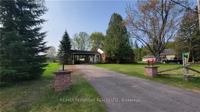 27 ACHRAY Road, Petawawa, ON K8A 6L1