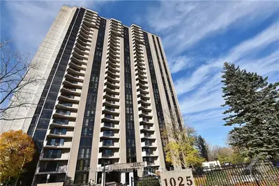 1025 RICHMOND Road 1706, Woodroffe, ON K2B 8G8