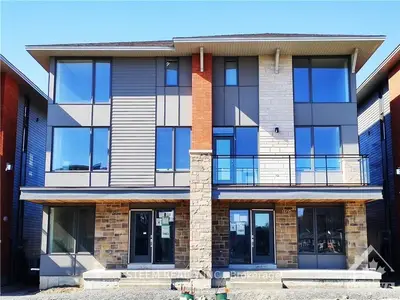 1465 HEMLOCK Road, Manor Park - Cardinal Glen and Area, ON K1K 5A1