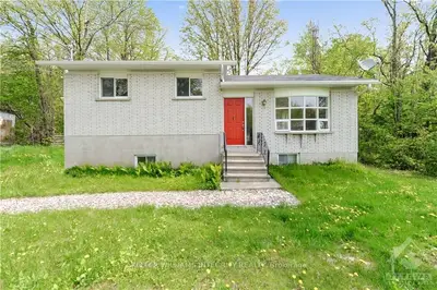 1112 FRANCIS Street, Out of Area, NY K0J 1H0