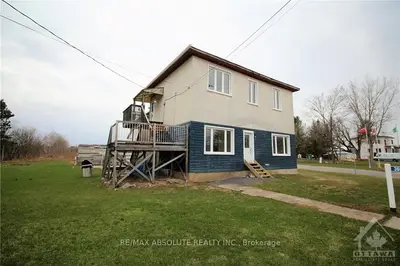 3654 CHAMPLAIN Street 2, Clarence-Rockland, ON K0A 1E0