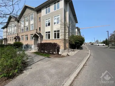 322 EVEREST B, Elmvale Acres and Area, ON K1G 4E3