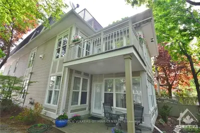 117 CRICHTON Street 2, New Edinburgh - Lindenlea, ON K1M 1V8