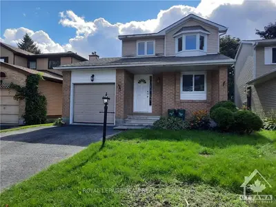 5 WILDBRIAR Way, South of Baseline to Knoxdale, ON K2G 5B7