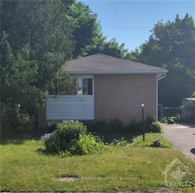 1261 AGINCOURT Road, Belair Park - Copeland Park and Area, ON K2C 2J3