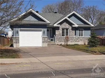 18 CRAIG Street, Russell, ON K4R 1A6