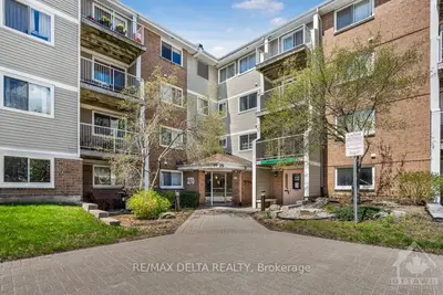 270 BRITTANY Drive 203, Manor Park - Cardinal Glen and Area, ON K1K 4M3